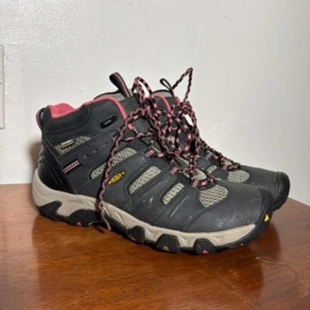 KEEN Koven Mid WP Hiking Boots Women Sz 10 Black Pink Waterproof Trail Shoes